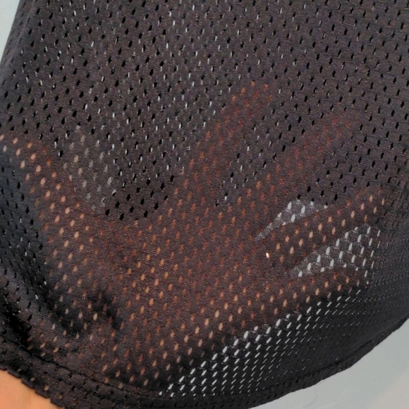 NWOT NIKE BLACK SHORT SLEEVED PERFORATED JERSEY - Picture 8 of 9